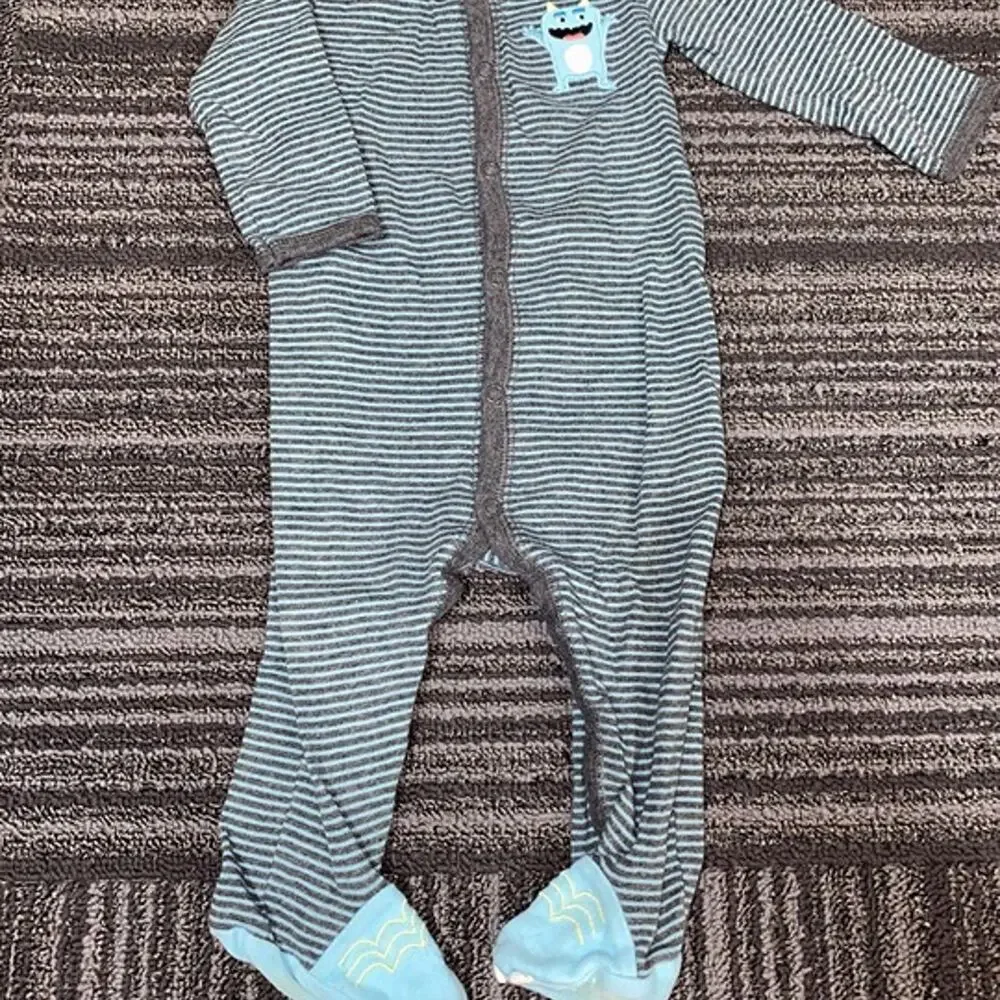 6 Piece Baby Clothing Bundle 9 Months Old Navy Carter’s Jacket Overalls Pajamas
